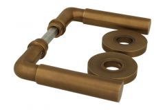 Béquilles de porte "Frankfurter" laiton patiné (paire)