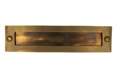 Boîte aux lettres laiton patiné des années 30