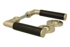 Béquilles de porte en laiton nickel satiné modèle "Bauhaus"