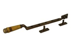 Entrebailleur de fenêtre laiton patiné en corne (1908)